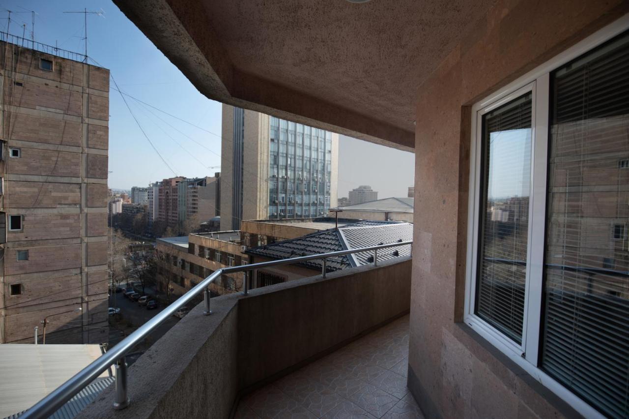 Ris Central Apartments Ereván Exterior foto